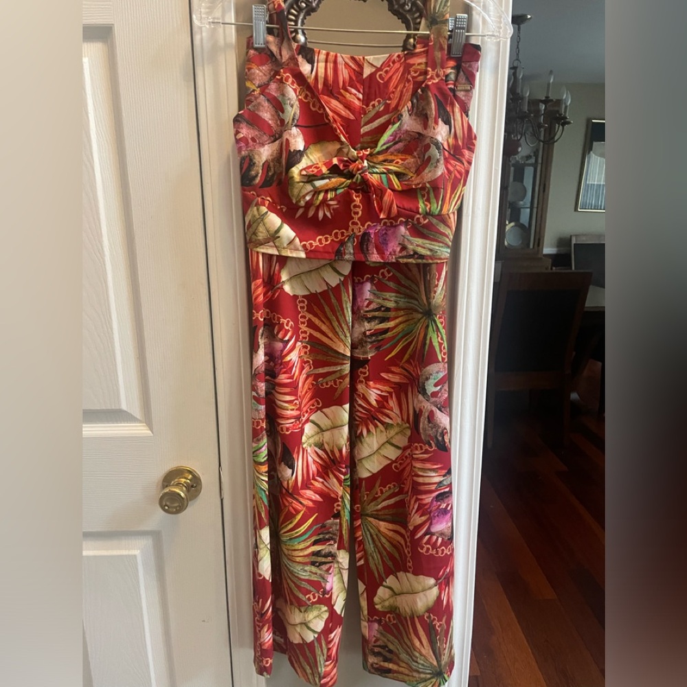 Guess Vibrant Floral two piece set